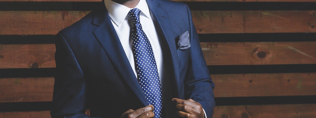suit, businessman, man-690048.jpg